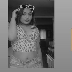 Meet your Posher, Jeaqueline